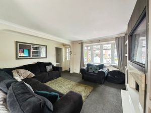 Lounge- click for photo gallery
